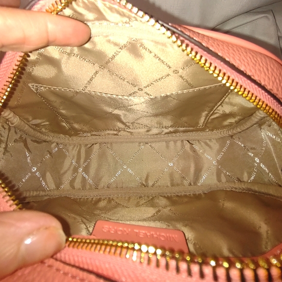 Michael Kors Jet Set Medium Embossed Pebbled Leather Crossbody Bag in Sherbert - Picture 9 of 11